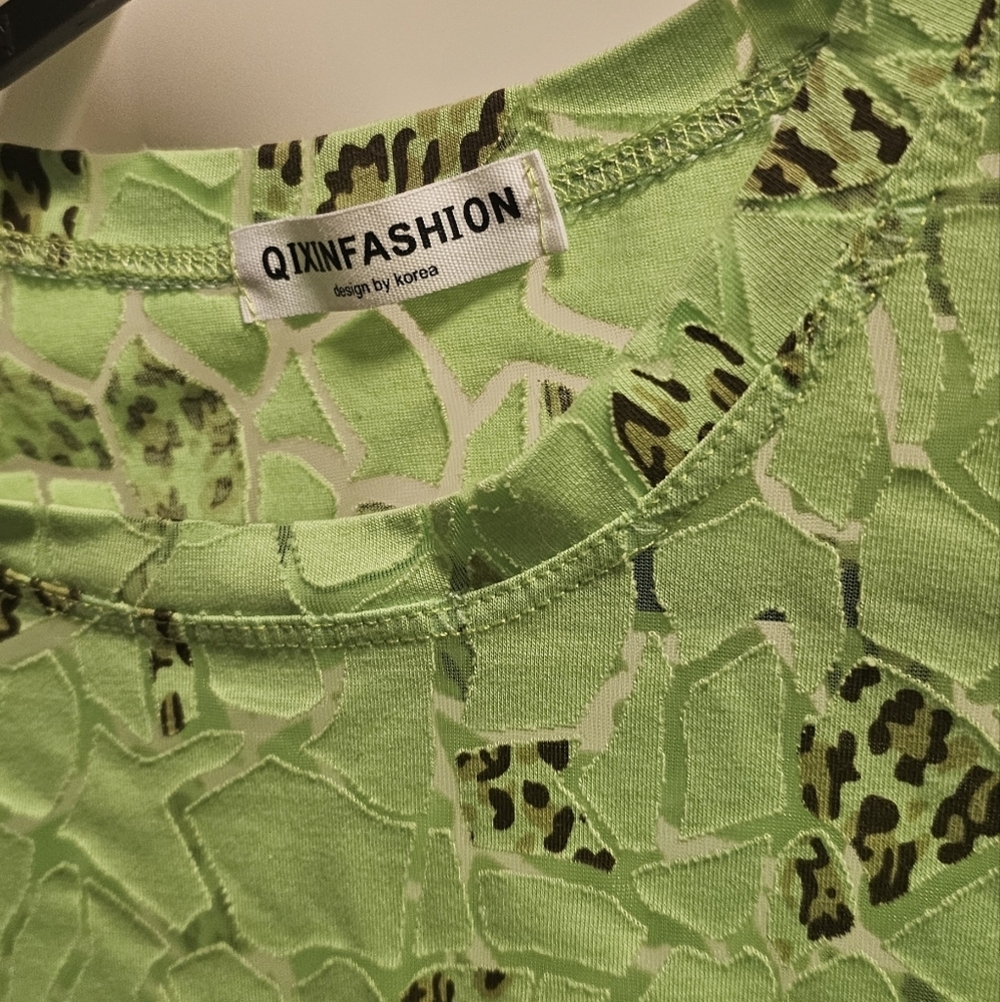 Shirt - Picture 4 of 4